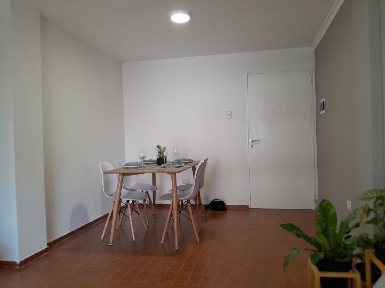 VENDO DEPARTAMENTO DE 2 DORM. RECICLADO A NUEVO. IDEAL ESTUDIANTES!!!