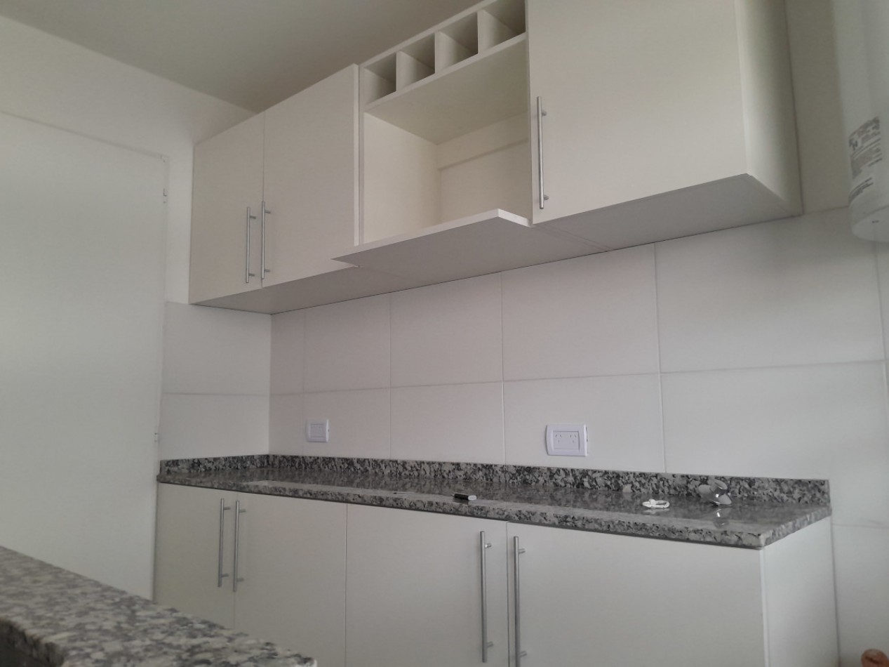 VENDO DEPARTAMENTO DE 2 DORM. RECICLADO A NUEVO. IDEAL ESTUDIANTES!!!