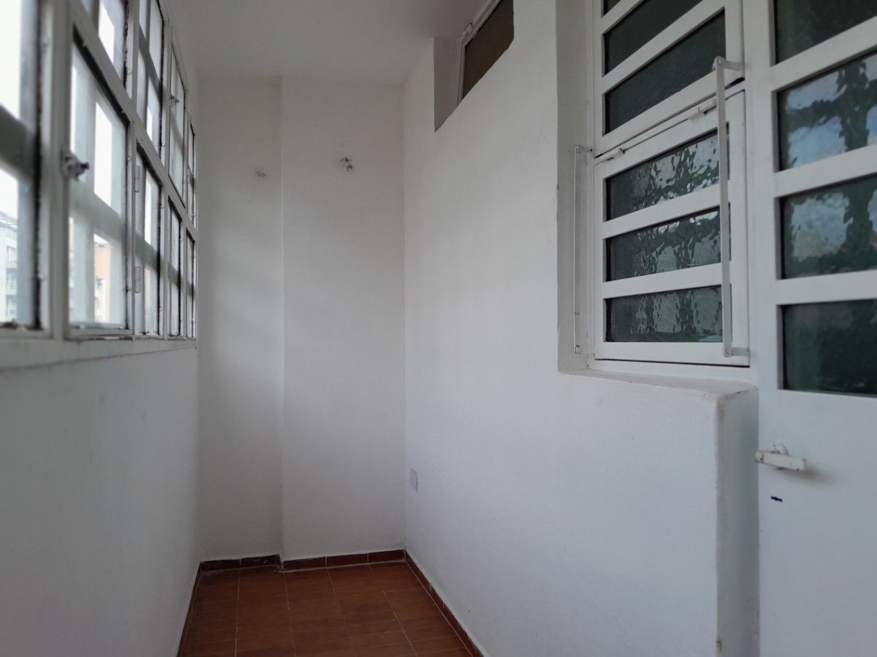 VENDO DEPARTAMENTO DE 2 DORM. RECICLADO A NUEVO. IDEAL ESTUDIANTES!!!