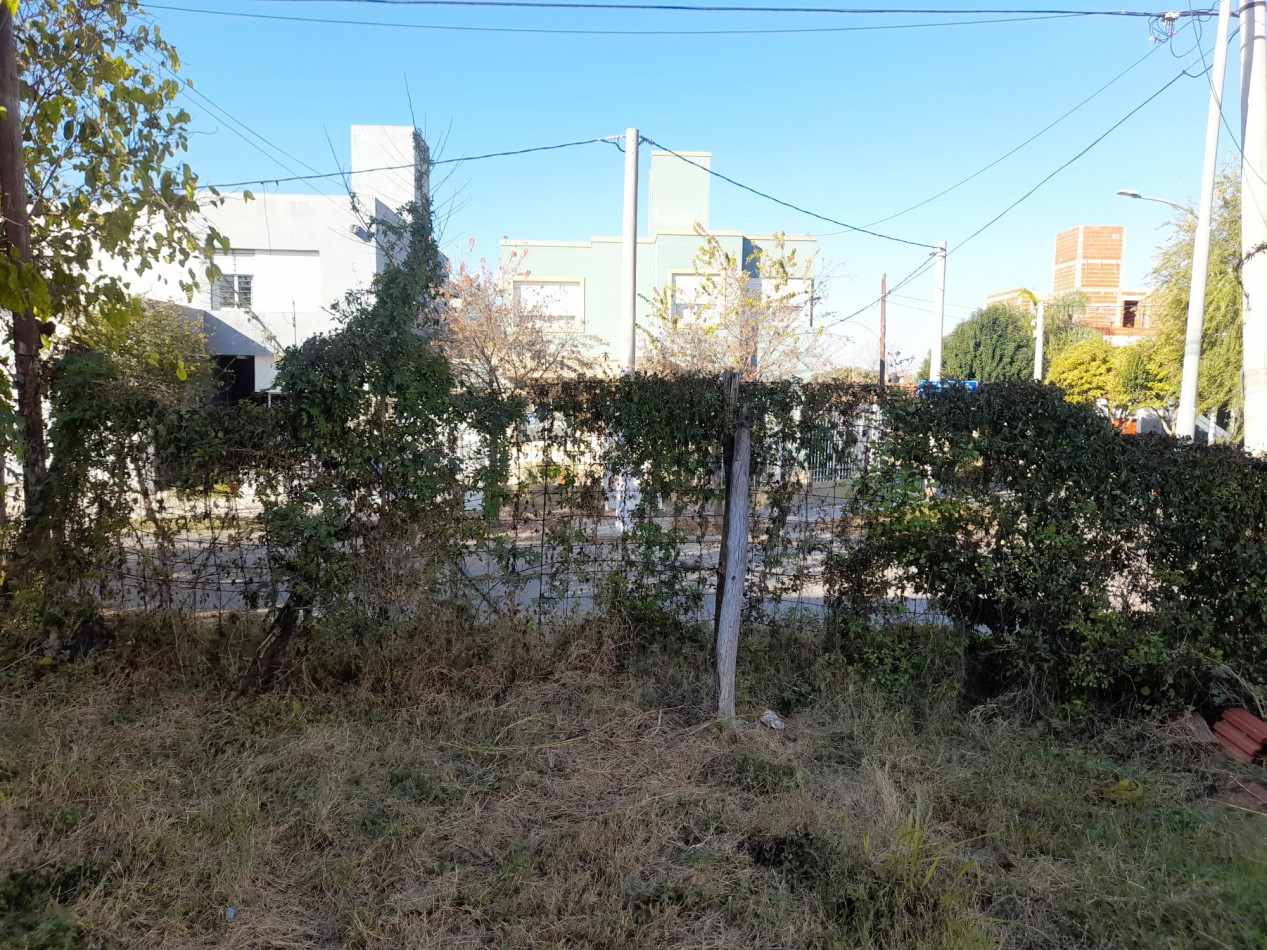  TERRENO EN VENTA 260 m2. NUEVO URCA c/ ESCRITURA.