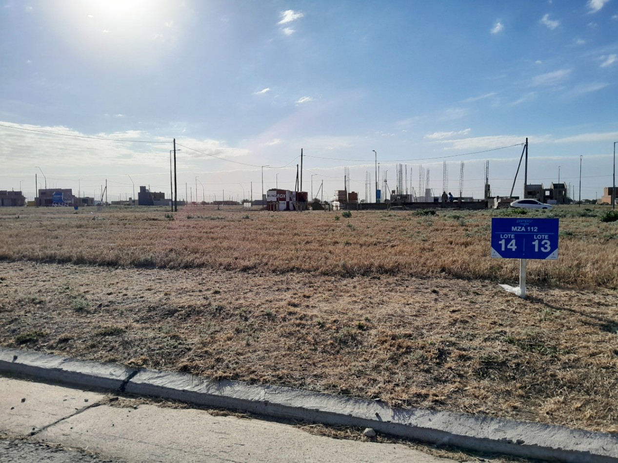 VENDO LOTE CENTRAL 350 M2 PAMPAS DE MANANTIALES. RECIBO VEHICULO MENOR!!!