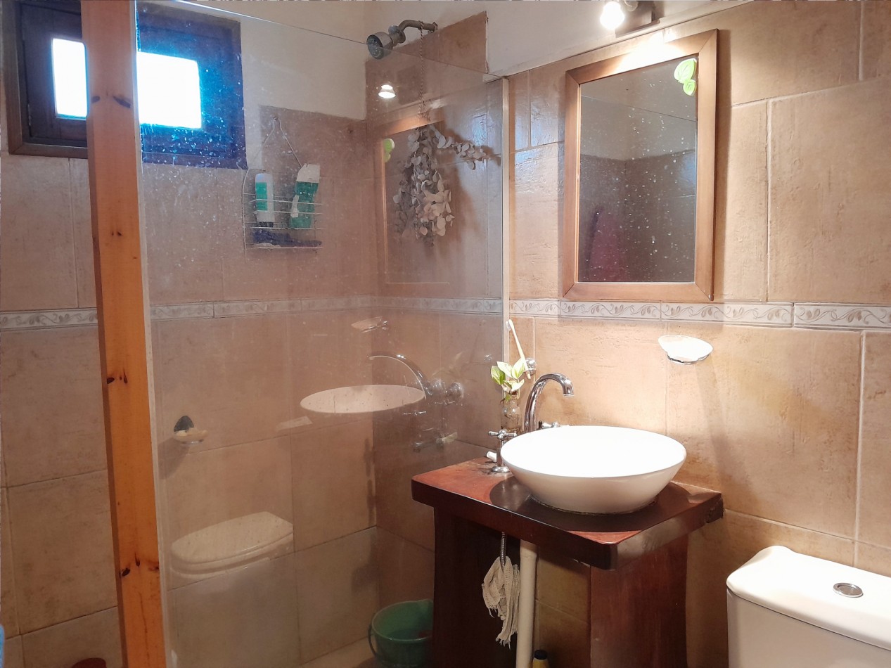 VENDO CASA TIPO CABAÑA EN 2 TERRENOS. ANISACATE. ESCRITURA!!!