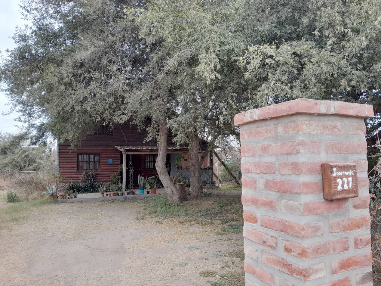 VENDO CASA TIPO CABAÑA EN 2 TERRENOS. ANISACATE. ESCRITURA!!!