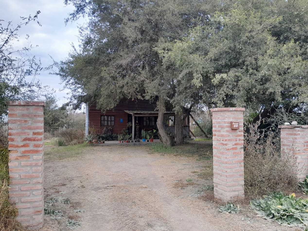 VENDO CASA TIPO CABAÑA EN 2 TERRENOS. ANISACATE. ESCRITURA!!!