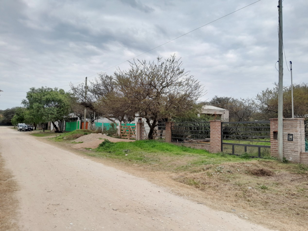 VENDO CASA TIPO CABAÑA EN 2 TERRENOS. ANISACATE. ESCRITURA!!!