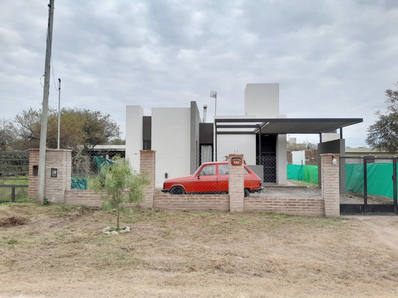 VENDO CASA TIPO CABAÑA EN 2 TERRENOS. ANISACATE. ESCRITURA!!!