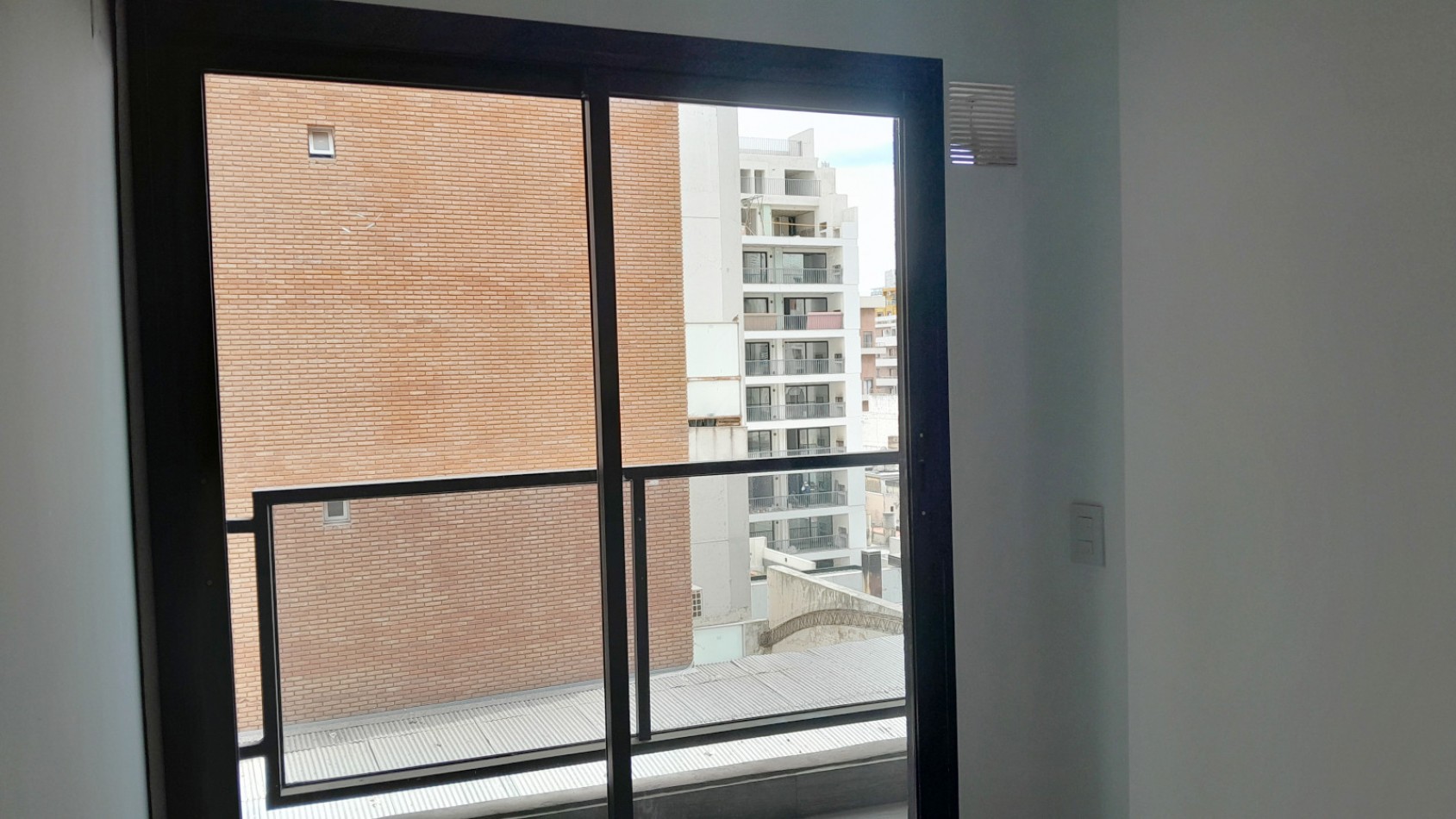 VENDO DEPARTAMENTO 1 DORM. Y MEDIO EN B° NUEVA CORDOBA. A ESTERNAR!!!