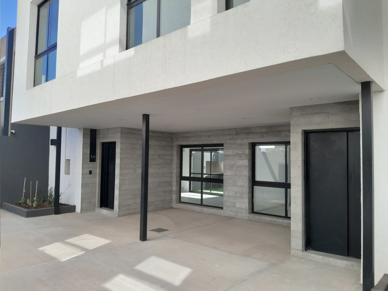 VENDO DUPLEX 2 y ½ DORM. EN HOUSING DISTRITO VEINTE B° NUEVO POETA LUGONES. A ESTRENAR!!!