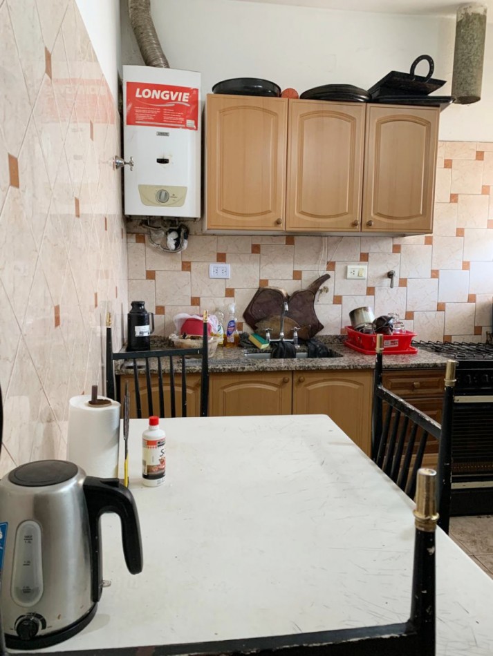 CASA EN VENTA. 2 DORMITORIOS. BARRIO DEAN FUNES.