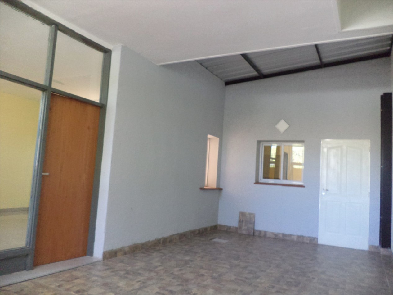 VENDO CASA 3 DORM. CON GRAN SALON B° VILLA CABRERA. RECICLADA. RECIBO MENOR!!!