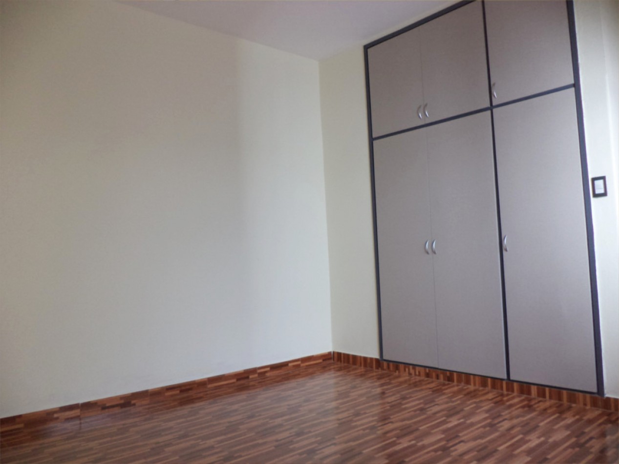 VENDO CASA 3 DORM. CON GRAN SALON B° VILLA CABRERA. RECICLADA. RECIBO MENOR!!!