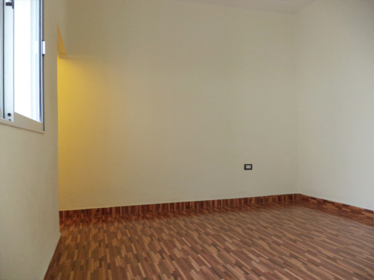 VENDO CASA 3 DORM. CON GRAN SALON B° VILLA CABRERA. RECICLADA. RECIBO MENOR!!!