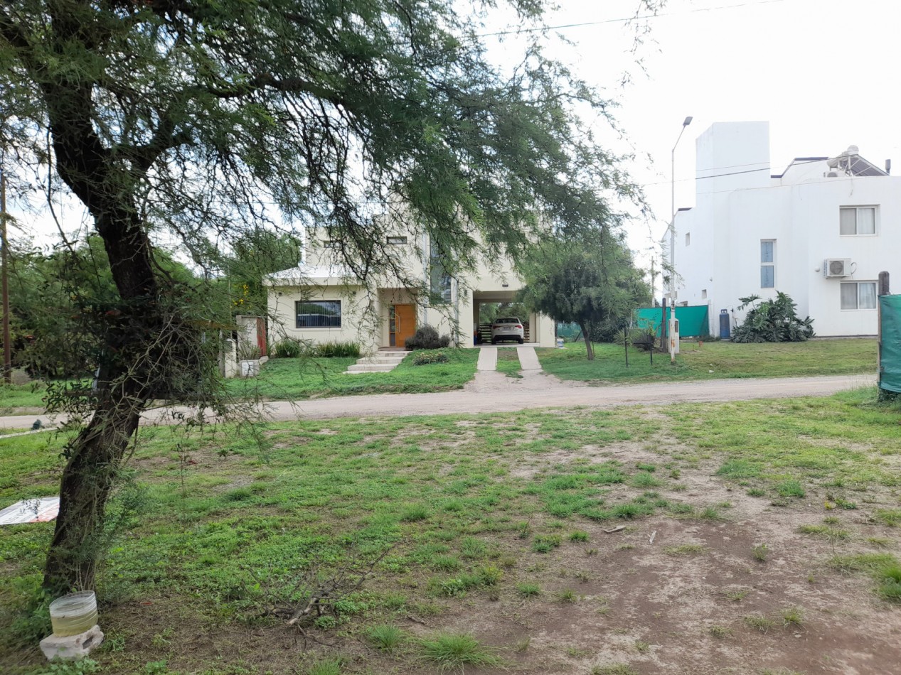 TERRENO EN VENTA. 543 M2. VILLA CATALINA (BOSQUES DE CATALINA) C/ESCRITURA!!!