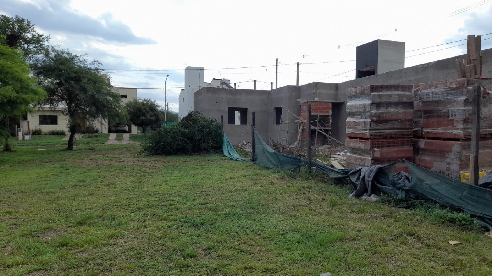 TERRENO EN VENTA. 543 M2. VILLA CATALINA (BOSQUES DE CATALINA) C/ESCRITURA!!!