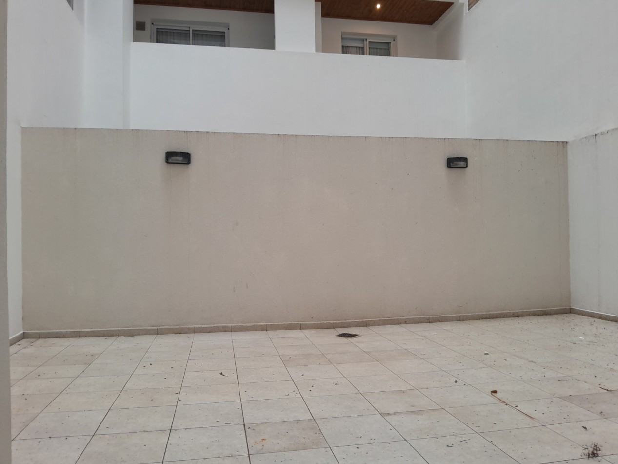 VENDO DEPARTAMENTO 2 DORM. A ESTRENAR EN PLANTA BAJA. B° NUEVA CORDOBA. TOTALMENTE AMOBLADO!!!