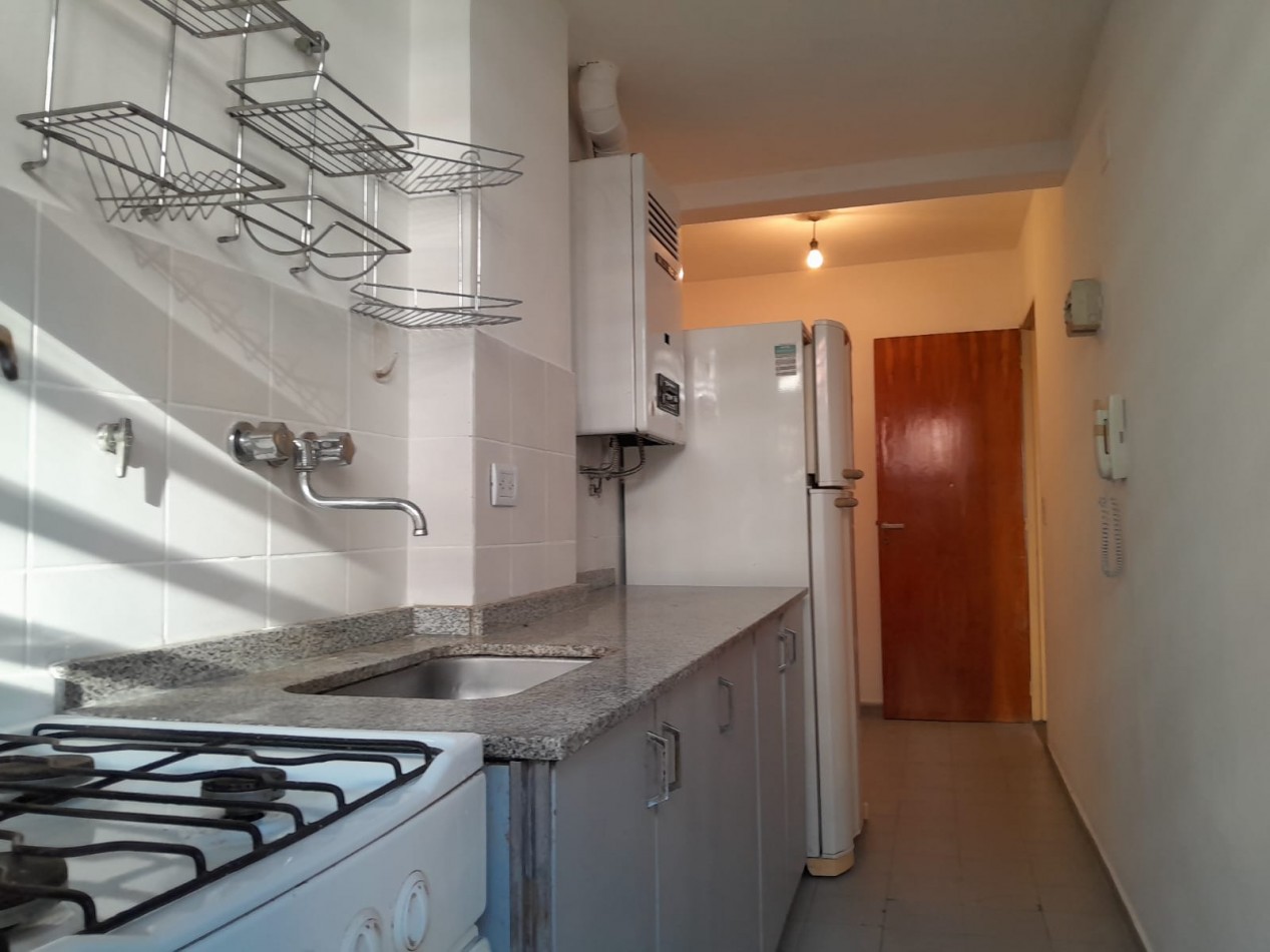 VENDO DEPARTAMENTO 2 DORM. C/BALCONES. B° NUEVA CORDOBA