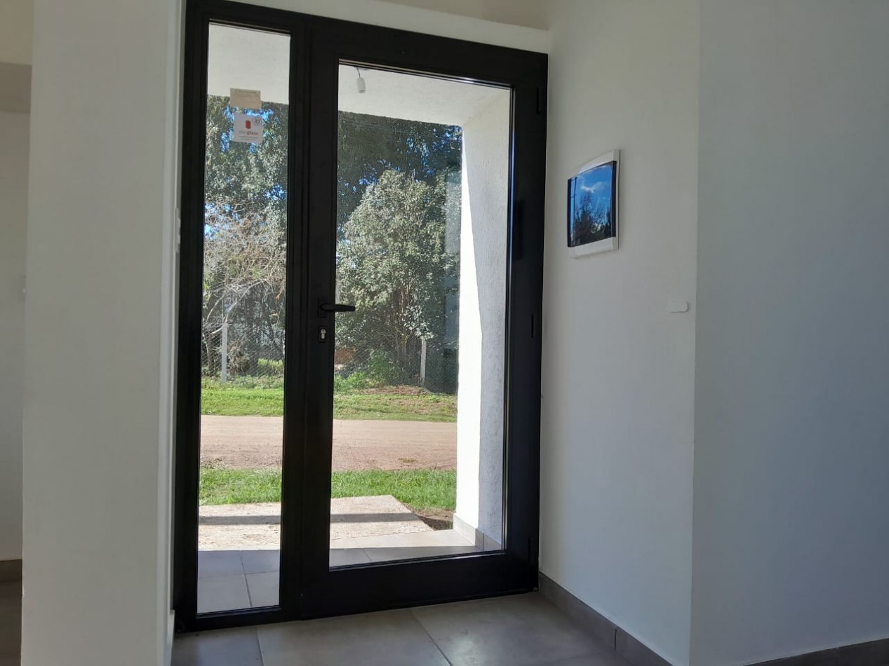 VENDO CASA 3 DORM. B° VILLA CATALINA - CAMPOS VERDES. APTO CREDITO!!!
