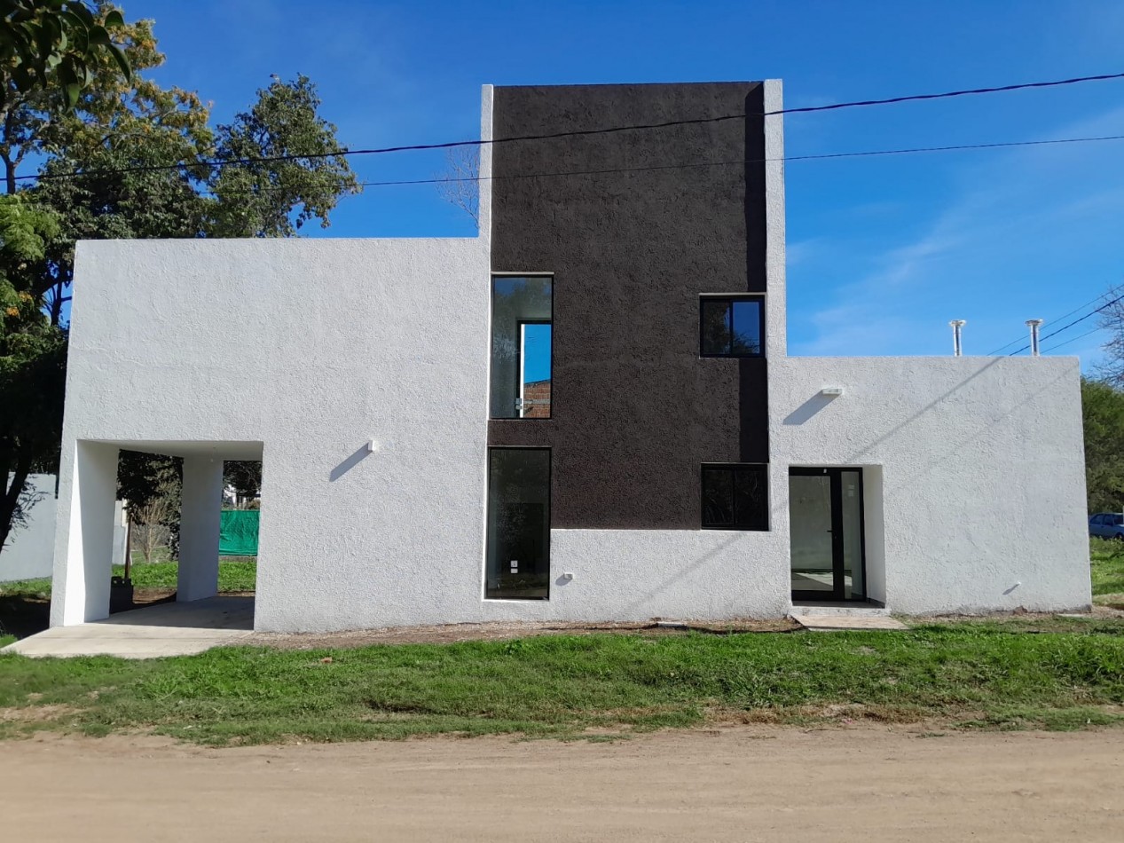 VENDO CASA 3 DORM. B° VILLA CATALINA - CAMPOS VERDES. APTO CREDITO!!!