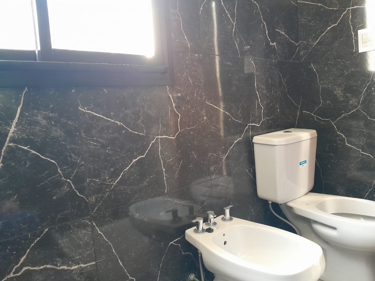 VENDO CASA 3 DORM. B° VILLA CATALINA - CAMPOS VERDES. APTO CREDITO!!!