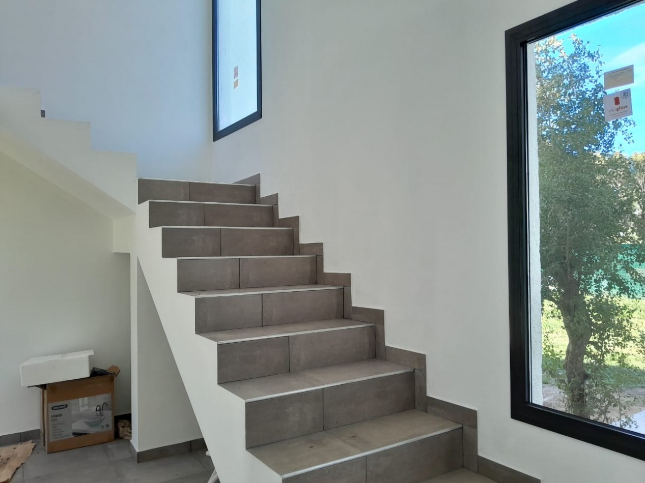 VENDO CASA 3 DORM. B° VILLA CATALINA - CAMPOS VERDES. APTO CREDITO!!!