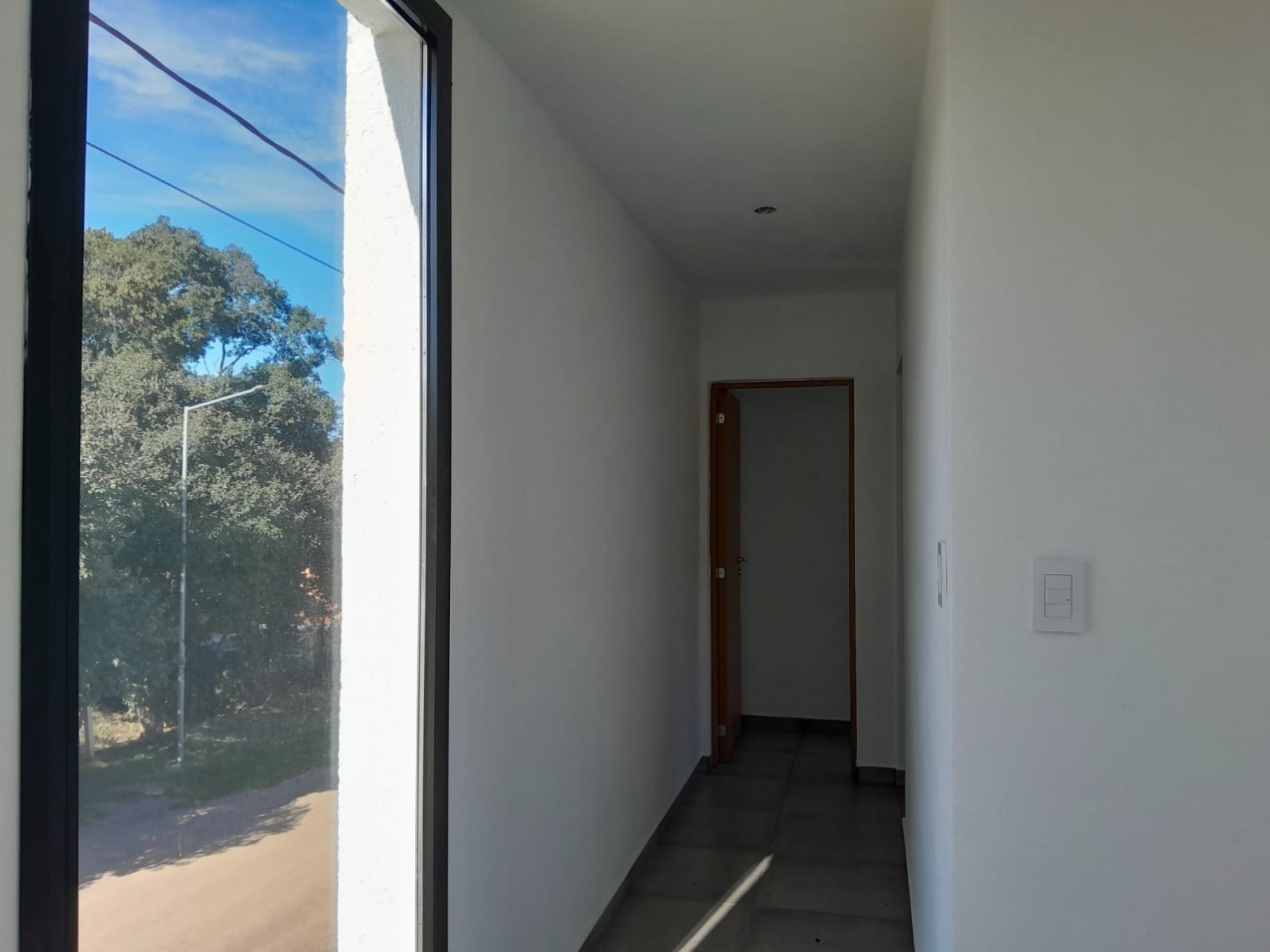 VENDO CASA 3 DORM. B° VILLA CATALINA - CAMPOS VERDES. APTO CREDITO!!!