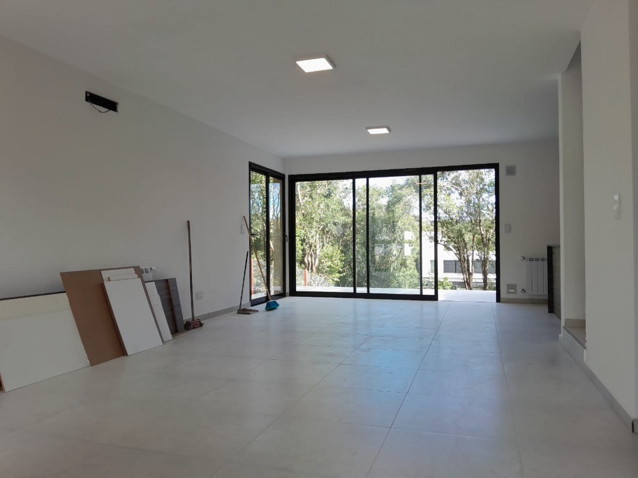 VENDO CASA 3 DORM. ETAPA ECO-VILLA CATALINA C/ESCRITURA 