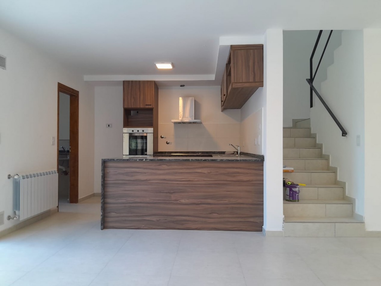 VENDO CASA 3 DORM. ETAPA ECO-VILLA CATALINA C/ESCRITURA 