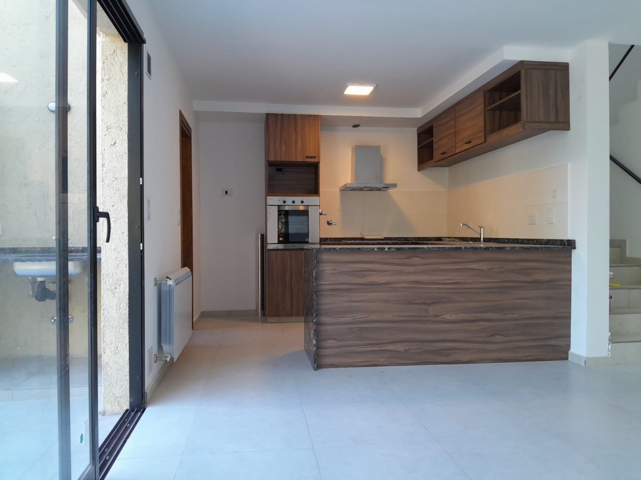 VENDO CASA 3 DORM. ETAPA ECO-VILLA CATALINA C/ESCRITURA 