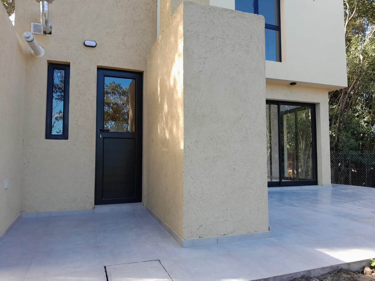 VENDO CASA 3 DORM. ETAPA ECO-VILLA CATALINA C/ESCRITURA 