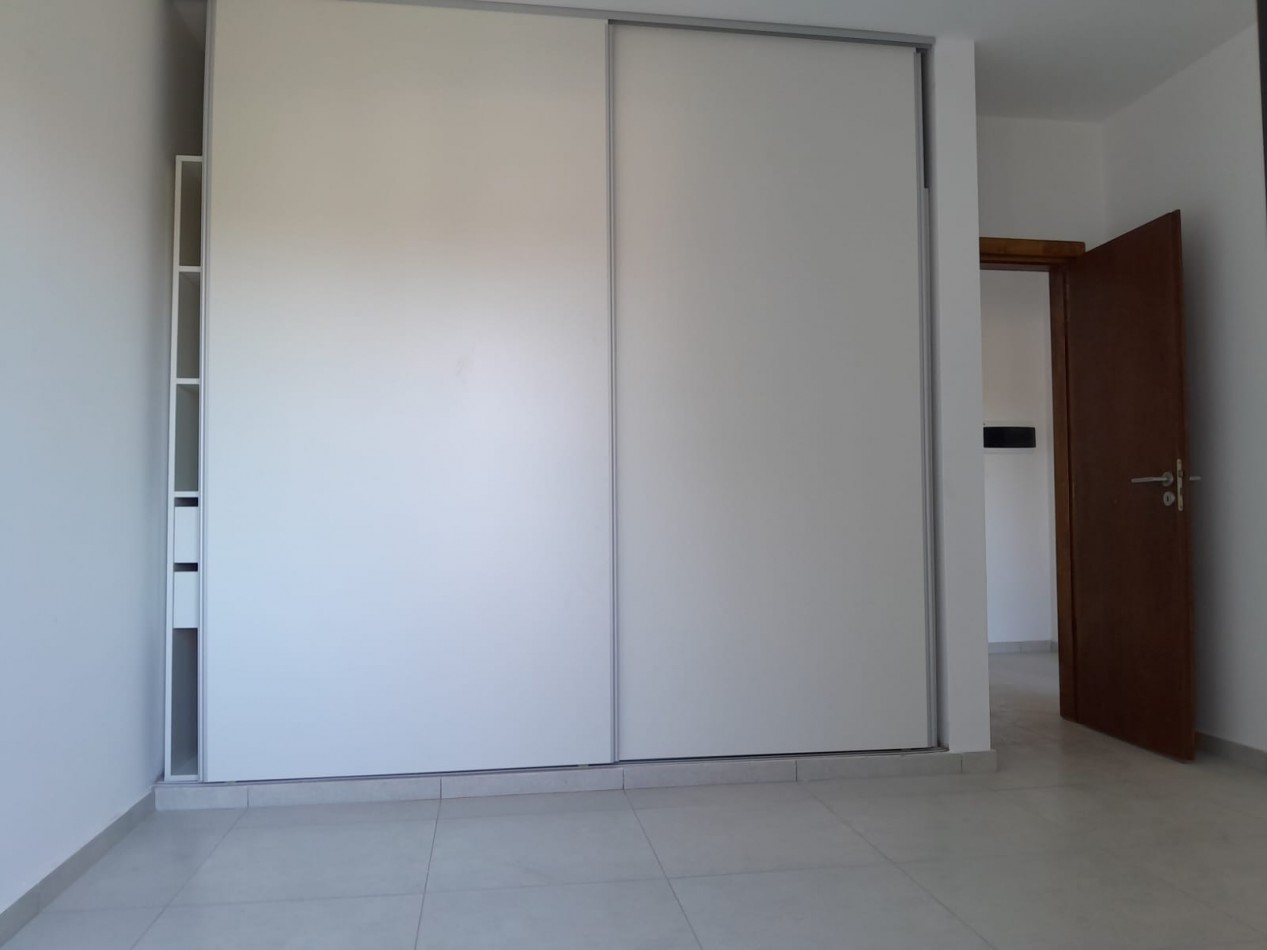 VENDO CASA 3 DORM. ETAPA ECO-VILLA CATALINA C/ESCRITURA 