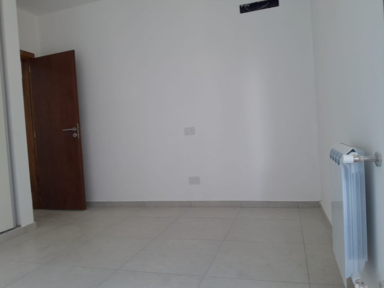 VENDO CASA 3 DORM. ETAPA ECO-VILLA CATALINA C/ESCRITURA 