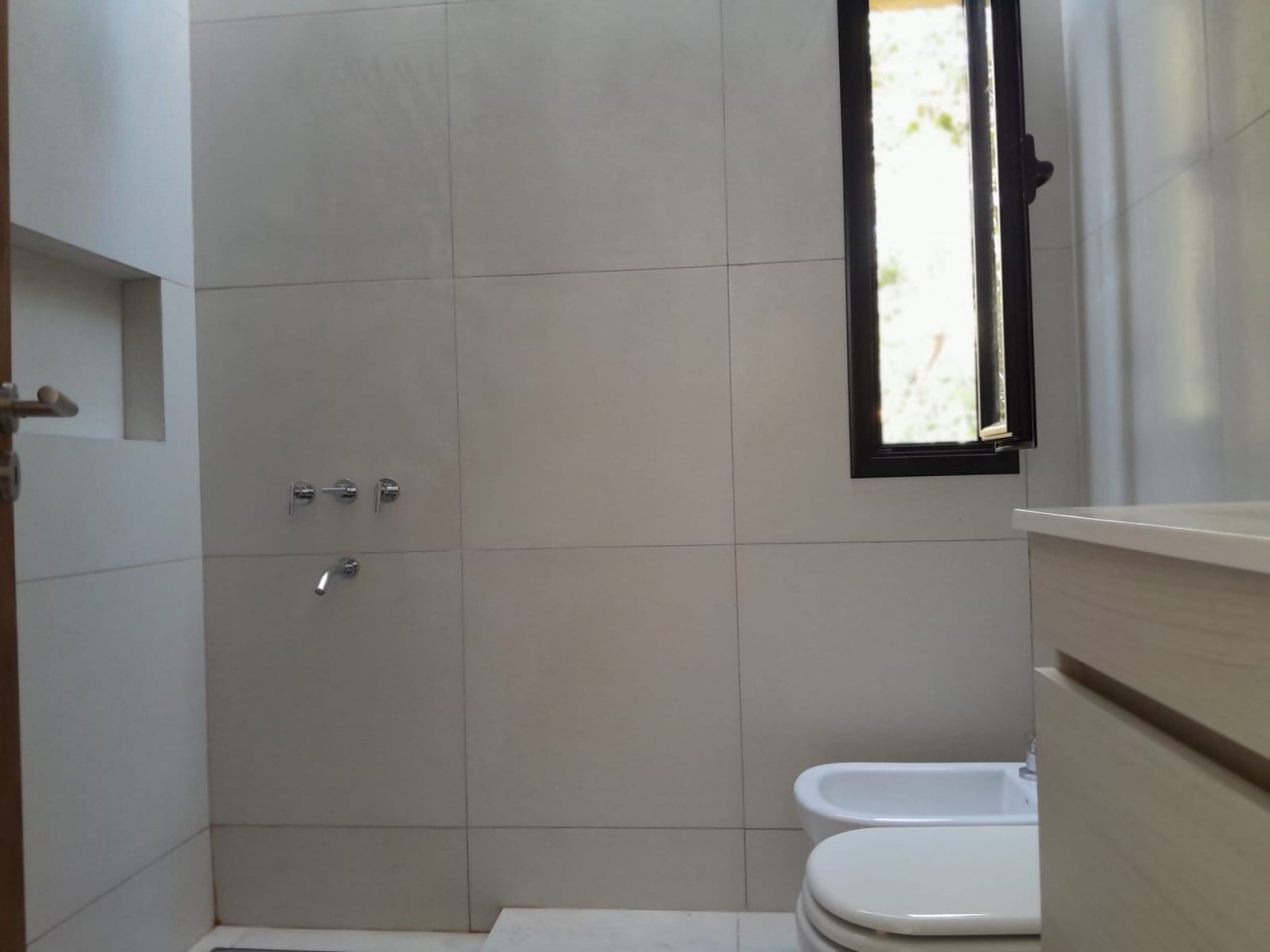 VENDO CASA 3 DORM. ETAPA ECO-VILLA CATALINA C/ESCRITURA 