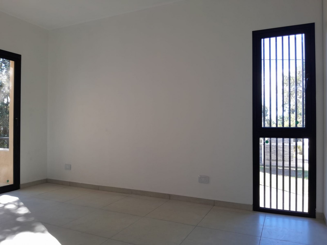 VENDO CASA 3 DORM. ETAPA ECO-VILLA CATALINA C/ESCRITURA 