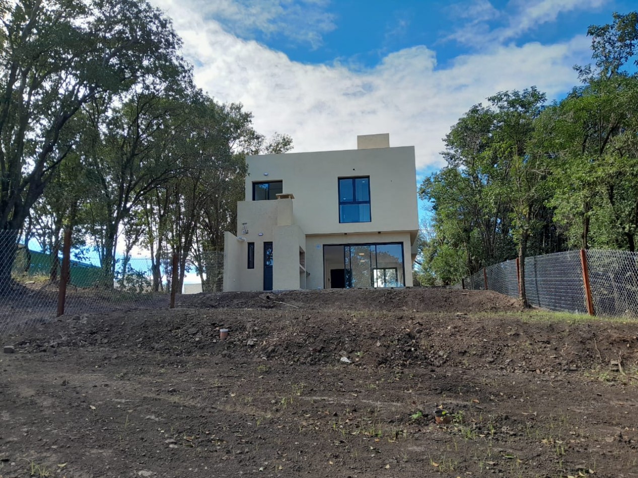 VENDO CASA 3 DORM. ETAPA ECO-VILLA CATALINA C/ESCRITURA 
