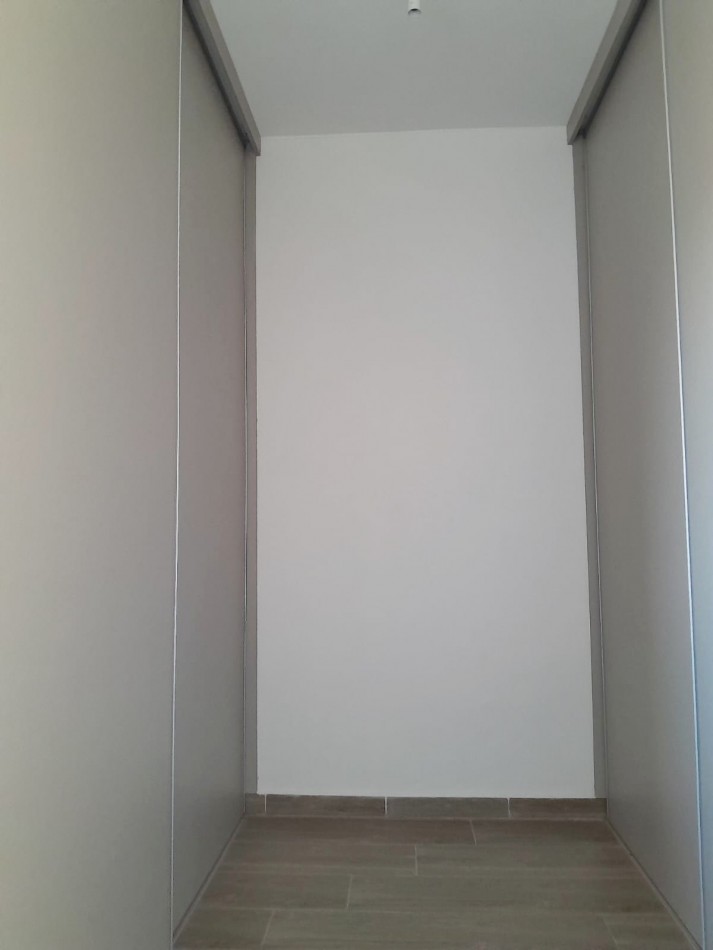 VENDO CASA 2 DORM. VILLA CATALINA. APTO CREDITO!!!