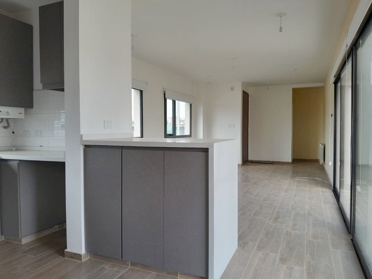 VENDO CASA 2 DORM. VILLA CATALINA. APTO CREDITO!!!