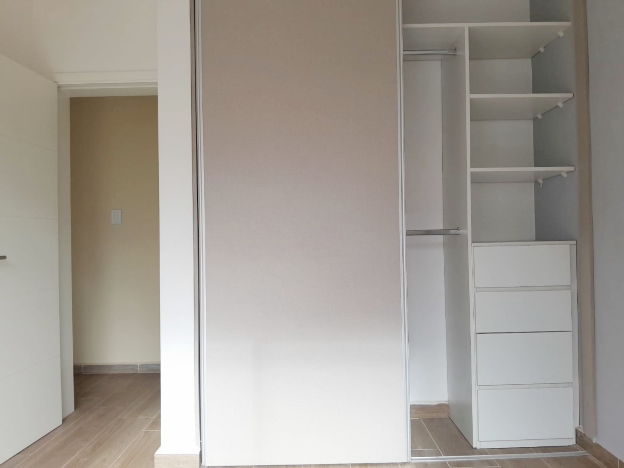 VENDO CASA 2 DORM. VILLA CATALINA. APTO CREDITO!!!