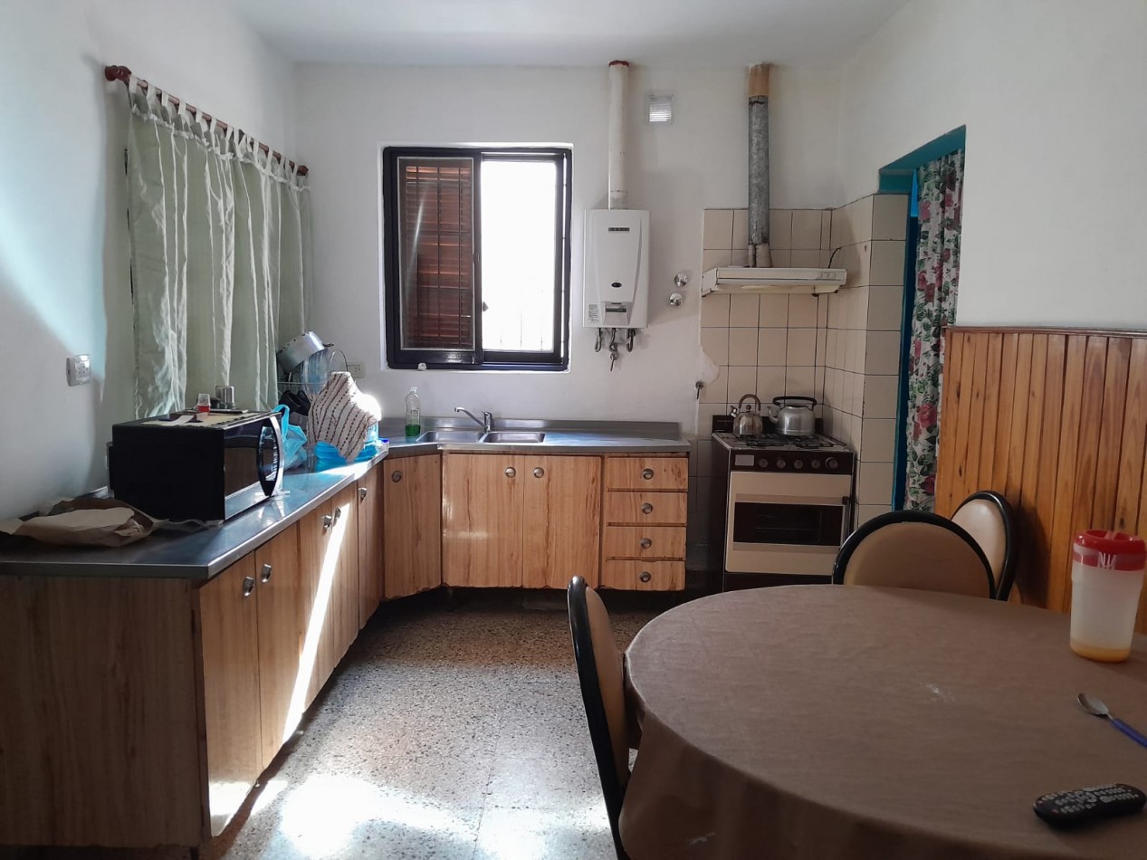 VENDO CASA 3 DORM. B° SARGENTO CABRAL. RECIBO VEHICULOS/MENOR. APTO CREDITO!!!