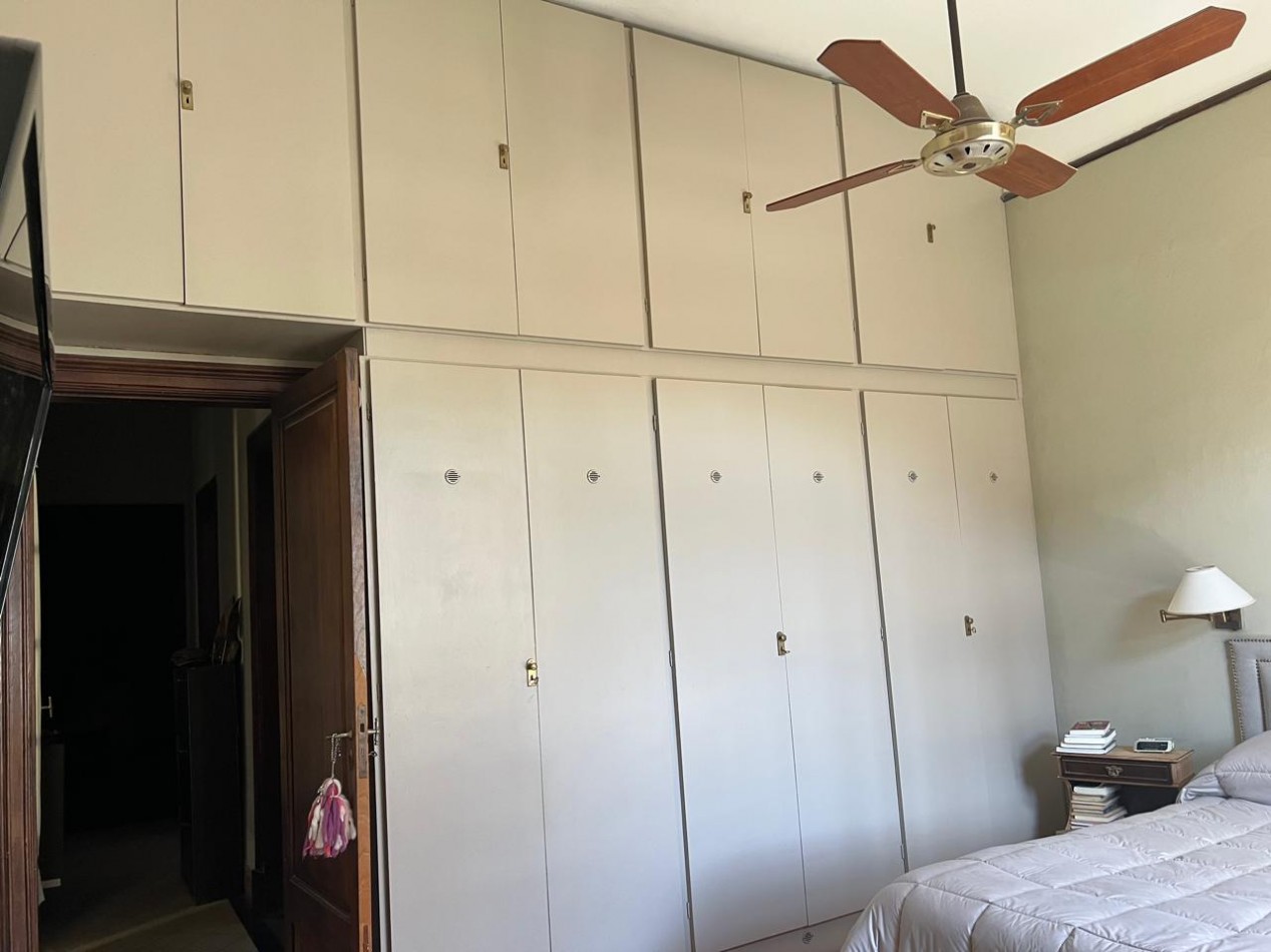 VENDO CASA COLONIAL DE 4 DORM. C/PILETA. VENADO TUERTO.