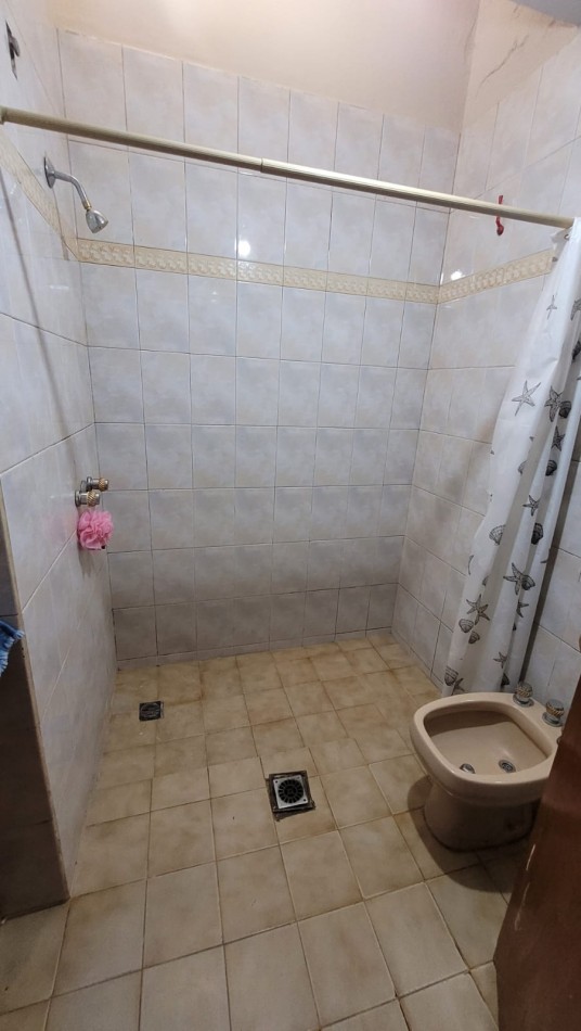 CASA EN VENTA 4 DORM.B LOS GIGANTES. C/ESCRITURA!