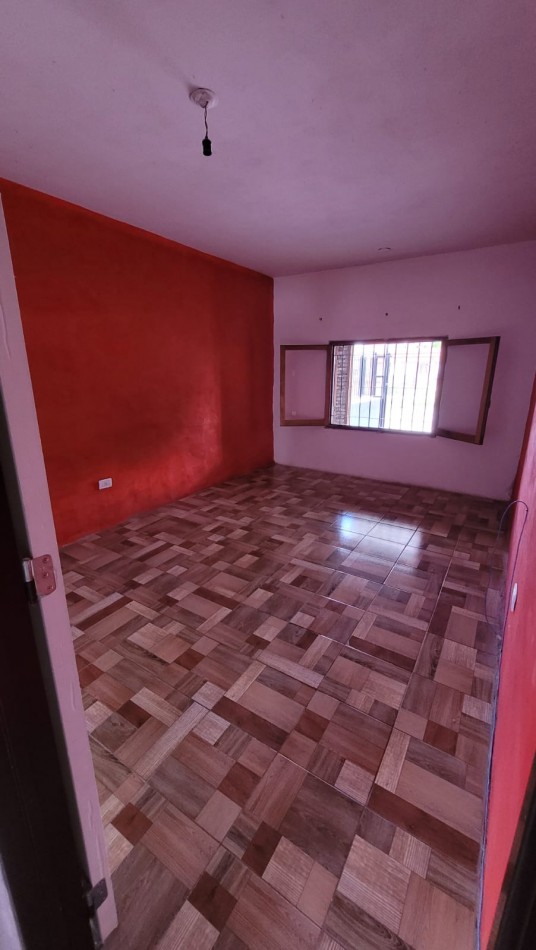 CASA EN VENTA 4 DORM.B LOS GIGANTES. C/ESCRITURA!