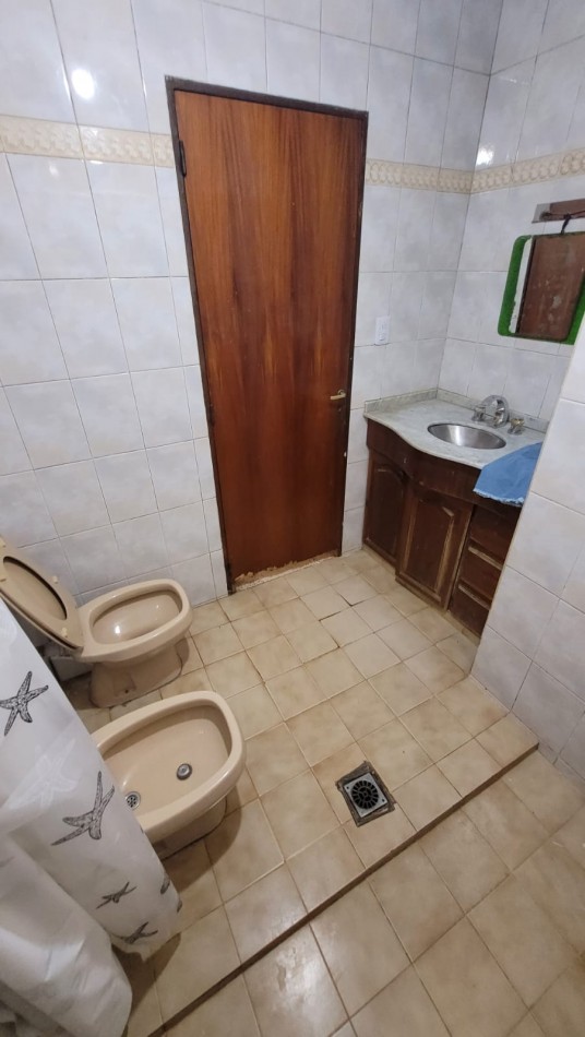 CASA EN VENTA 4 DORM.B LOS GIGANTES. C/ESCRITURA!