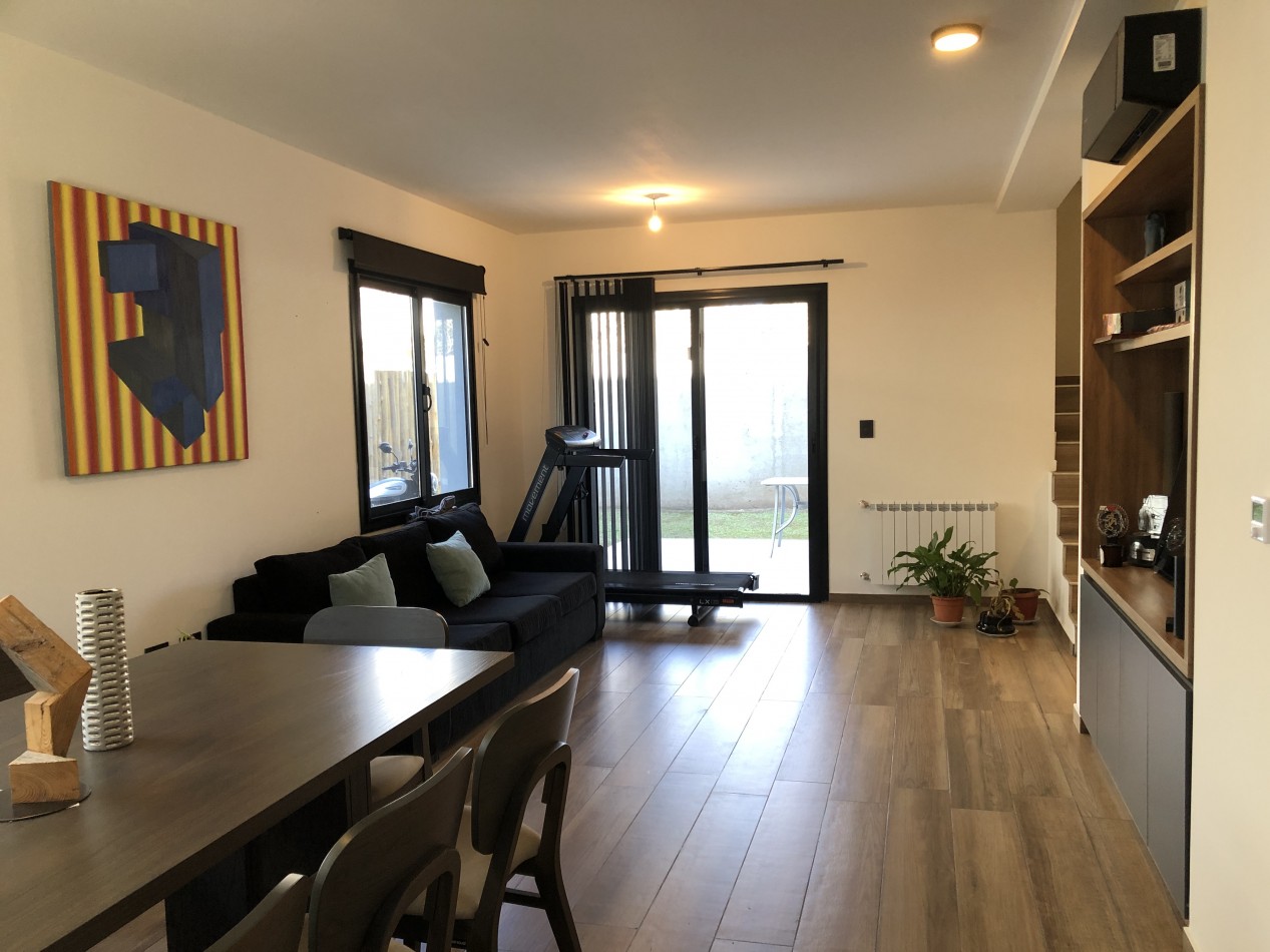 VENDO DUPLEX 3 DORMITORIOS EQUIPADO EN HOUSING VISBY. B° LA SALLE
