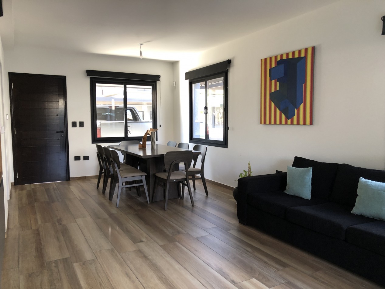 VENDO DUPLEX 3 DORMITORIOS EQUIPADO EN HOUSING VISBY. B° LA SALLE