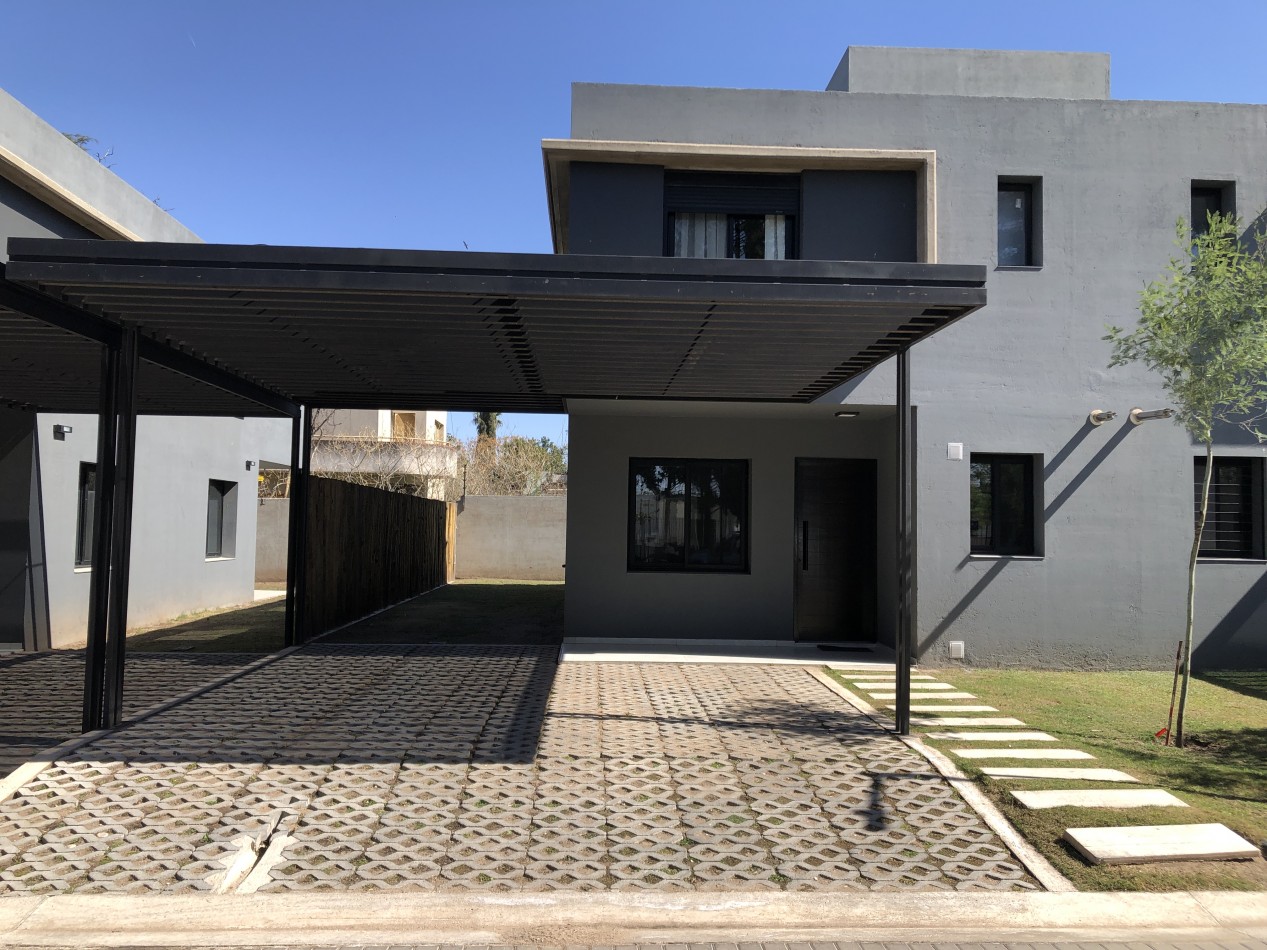 VENDO DUPLEX 3 DORMITORIOS EQUIPADO EN HOUSING VISBY. B° LA SALLE