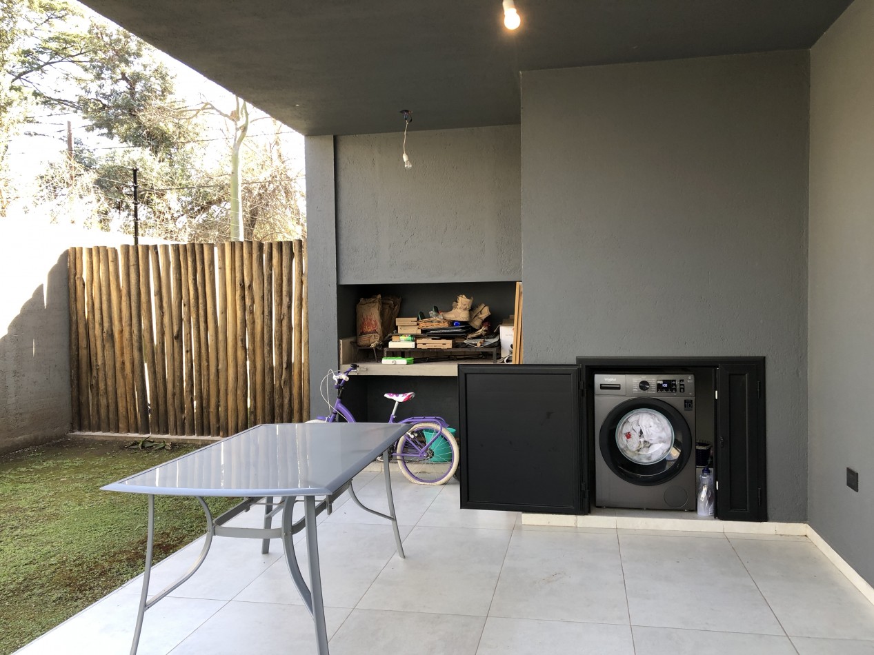 VENDO DUPLEX 3 DORMITORIOS EQUIPADO EN HOUSING VISBY. B° LA SALLE