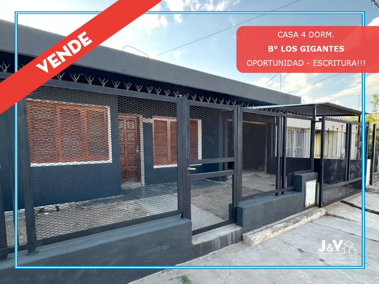 CASA EN VENTA 4 DORM.B LOS GIGANTES. C/ESCRITURA!