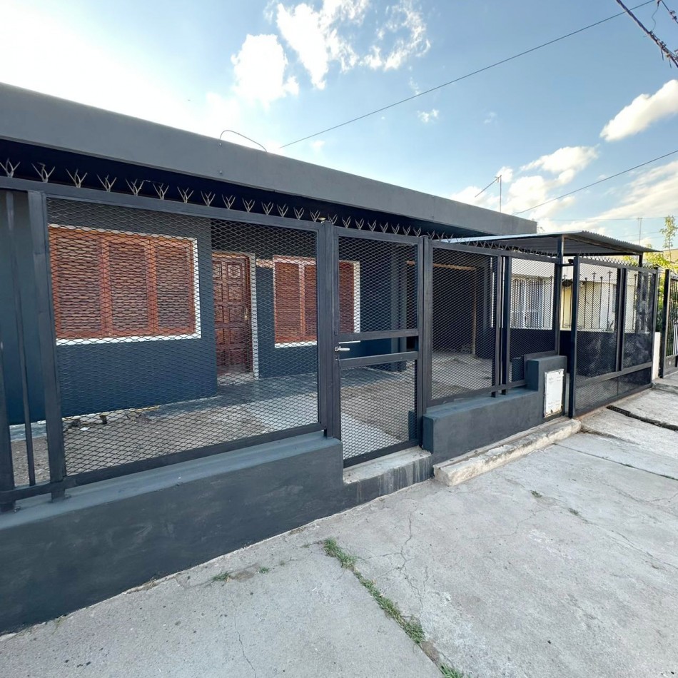 CASA EN VENTA 4 DORM.B LOS GIGANTES. C/ESCRITURA!