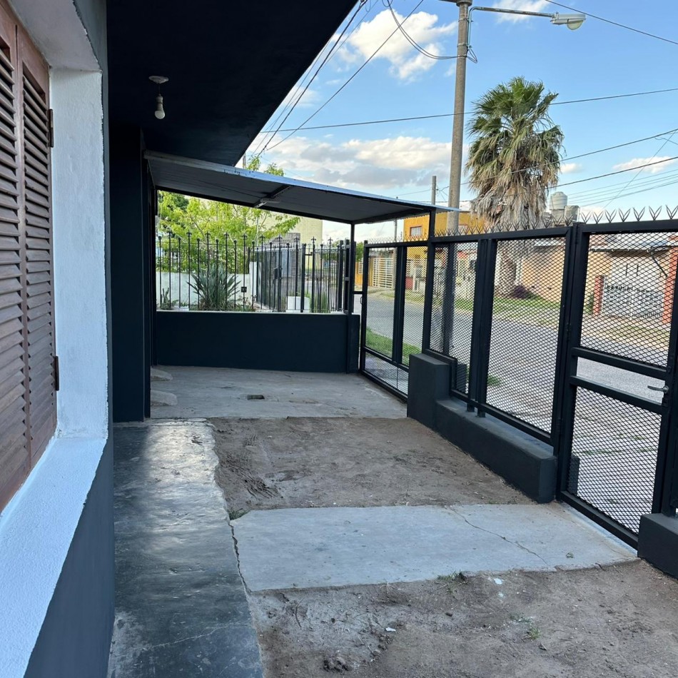 CASA EN VENTA 4 DORM.B LOS GIGANTES. C/ESCRITURA!