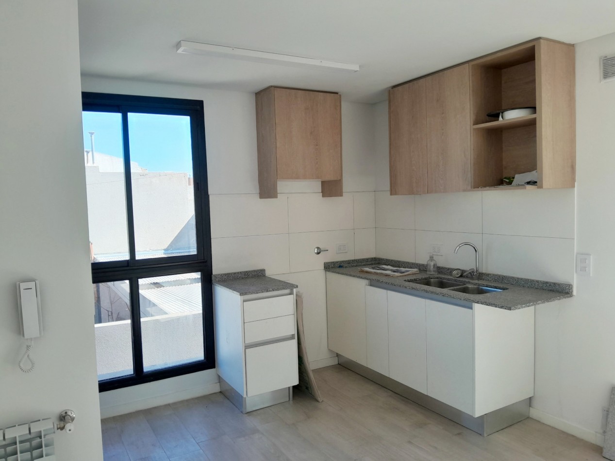 VENDO DEPARTAMENTO 2 DORM. HOUSING DISTRITO VEINTE B° NUEVO POETA LUGONES. PROXIMO A ESCRITURAR!!!